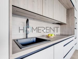 Pronájem bytu 1+kk, Praha - Háje, Sochorcova, 32 m2