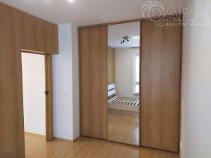 Pronájem bytu 2+kk, Praha, Kurta Konráda, 46 m2
