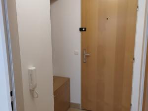 Pronájem bytu 2+kk, Praha, Kurta Konráda, 46 m2