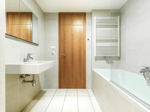Pronájem bytu 3+kk, Praha - Žižkov, Pitterova, 100 m2