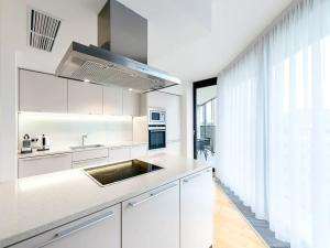 Pronájem bytu 2+kk, Praha - Žižkov, Pitterova, 100 m2