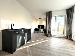 Pronájem bytu 1+kk, Tuchoměřice, V Kněžívce, 33 m2
