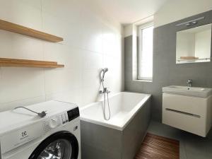 Pronájem bytu 2+kk, České Budějovice - České Budějovice 3, Nádražní, 47 m2