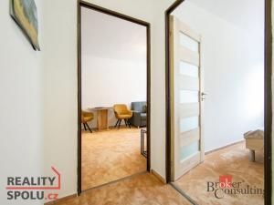 Prodej bytu 2+1, Praha - Ruzyně, U valu, 41 m2