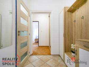 Prodej bytu 2+1, Praha - Ruzyně, U valu, 41 m2