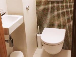 Pronájem bytu 3+kk, Praha - Vinohrady, Záhřebská, 68 m2