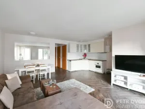 Pronájem bytu 3+kk, Praha - Vinohrady, Záhřebská, 68 m2