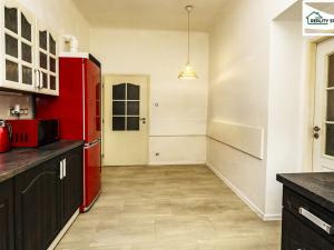 Prodej bytu 3+1, Cheb, Tylova, 82 m2