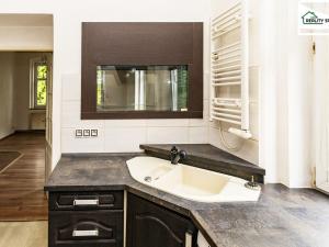 Prodej bytu 3+1, Cheb, Tylova, 82 m2