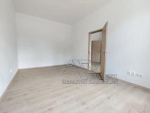 Pronájem atypického bytu, České Budějovice, Fráni Šrámka, 65 m2