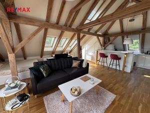 Pronájem bytu 1+kk, Praha - Smíchov, Pod Závěrkou, 104 m2
