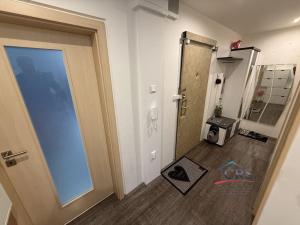 Pronájem bytu 3+kk, Praha - Černý Most, Vašátkova, 63 m2