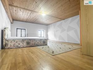 Pronájem bytu 4+kk, Kroměříž, Riegrovo náměstí, 148 m2