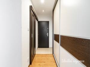 Pronájem bytu 2+kk, Praha - Stodůlky, Borovanského, 42 m2