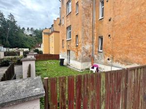 Prodej bytu 2+kk, Dalovice, Pod Strání, 48 m2