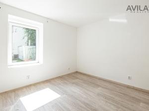 Prodej bytu 1+kk, Zvěstov - Roudný, 27 m2