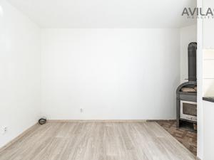 Prodej bytu 1+kk, Zvěstov - Roudný, 27 m2