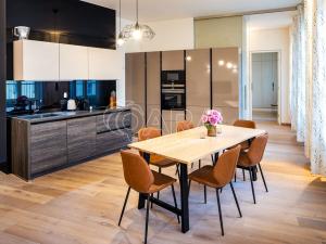Pronájem bytu 3+kk, Praha, Truhlářská, 130 m2