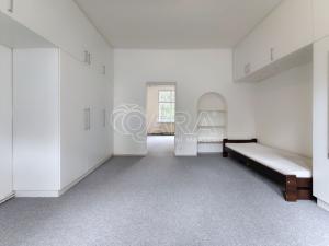 Pronájem bytu 2+kk, Praha - Vinohrady, Květná, 45 m2