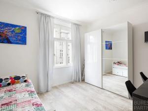 Pronájem bytu 1+kk, Praha - Žižkov, Slavíkova, 27 m2