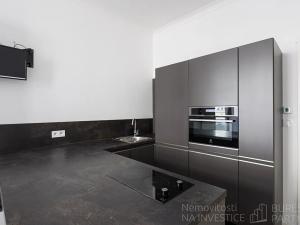 Pronájem bytu 1+kk, Praha - Žižkov, Slavíkova, 27 m2