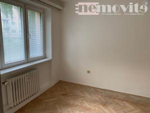 Pronájem bytu 2+1, Hradec Králové - Slezské Předměstí, Sládkova, 60 m2