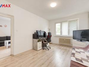 Prodej bytu 3+1, Ostrov, Kollárova, 69 m2