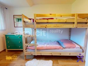 Pronájem chaty, Velké Karlovice, 100 m2