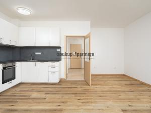 Pronájem bytu 2+kk, Jesenice, Cedrová, 69 m2