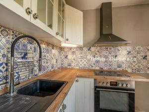 Prodej bytu 2+1, Ústí nad Labem - Střekov, Kozinova, 54 m2