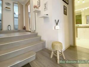 Pronájem bytu 3+kk, Praha - Střešovice, U střešovických hřišť, 95 m2