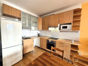 Pronájem bytu 2+kk, Praha - Kbely, Blériotova, 50 m2