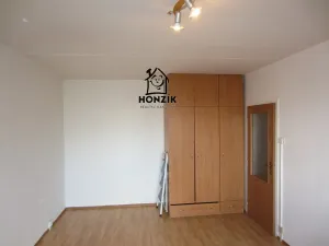 Pronájem bytu 1+kk, Praha - Háje, Brechtova, 29 m2