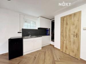 Prodej garáže, Praha - Hloubětín, Sadská, 35 m2