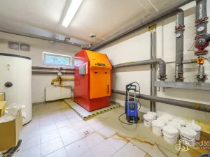 Prodej výrobních prostor, Krásno, Kladenská, 4900 m2