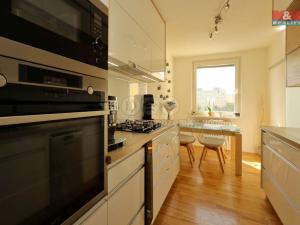 Prodej bytu 3+1, Praha - Háje, Hekrova, 74 m2