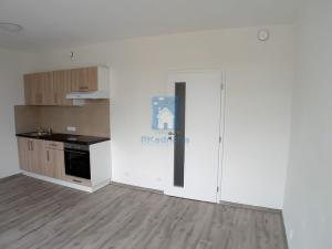 Pronájem bytu 1+kk, Plzeň, Železniční, 26 m2