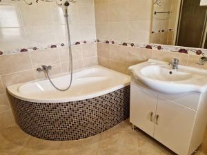 Prodej bytu 2+kk, Velké Chvojno, 46 m2