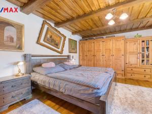 Prodej rodinného domu, Všechlapy, 200 m2