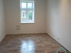 Prodej bytu 2+1, Krnov - Pod Cvilínem, Libušina, 60 m2