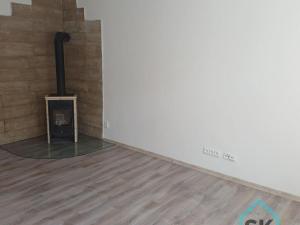 Prodej bytu 2+1, Krnov - Pod Cvilínem, Libušina, 60 m2