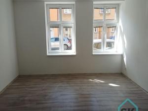 Prodej bytu 2+1, Krnov - Pod Cvilínem, Libušina, 60 m2