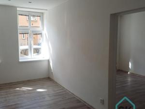 Prodej bytu 2+1, Krnov - Pod Cvilínem, Libušina, 60 m2