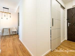 Pronájem bytu 2+kk, Praha - Hostivař, Zápasnická, 39 m2