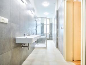 Pronájem bytu 2+1, Praha - Staré Město, Kaprova, 84 m2