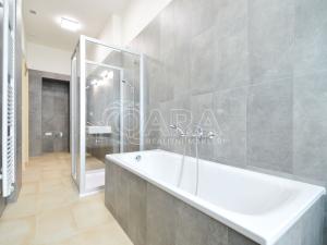 Pronájem bytu 2+1, Praha - Staré Město, Kaprova, 84 m2
