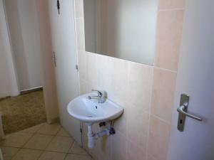 Pronájem kanceláře, Praha, Sokolovská, 27 m2
