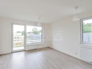 Pronájem bytu 2+kk, Praha - Vysočany, Strnadových, 57 m2