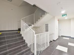 Pronájem bytu 2+kk, Praha - Vysočany, Strnadových, 57 m2