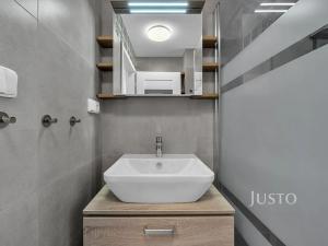 Pronájem bytu 3+kk, Praha - Letňany, Kladrubská, 73 m2
